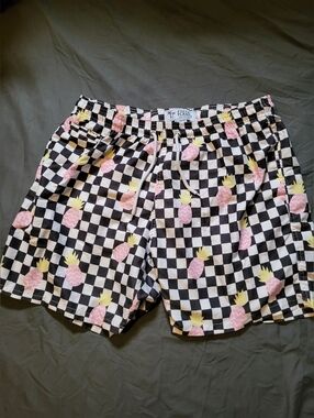 Free Planet Paradise Pineapple Black & White Check Men’s Swim Shorts